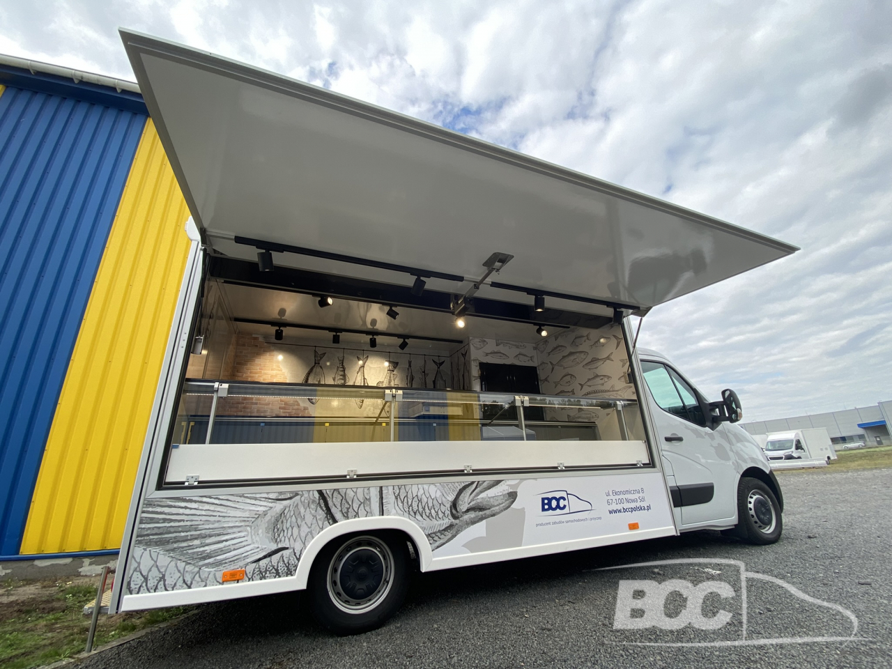 Mobile fish store Opel Movano 