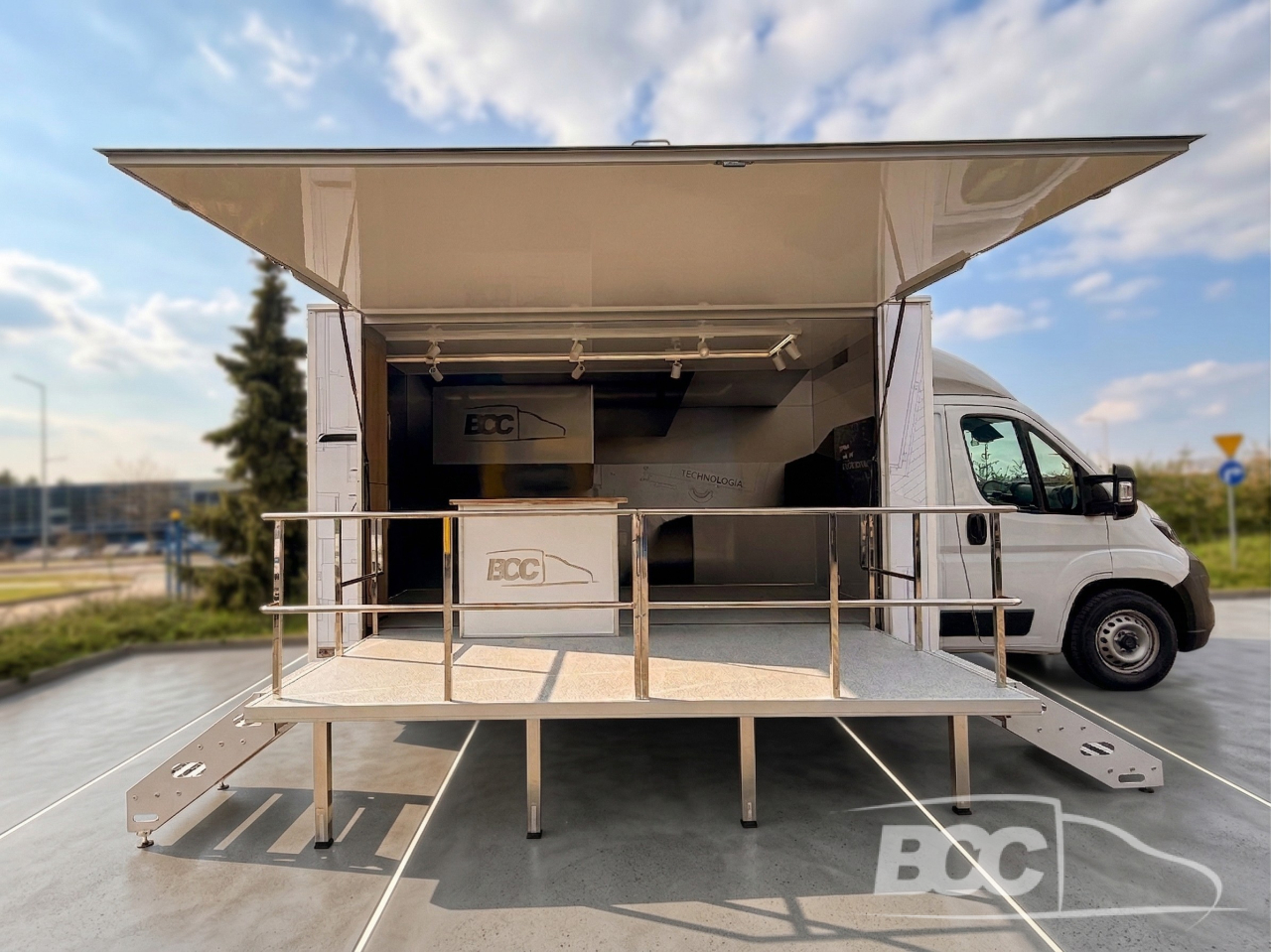 EVENT MARKETING W WERSJI MOBILNEJ – JAK WYKORZYSTAĆ POJAZDY DO BUDOWANIA MARKI?